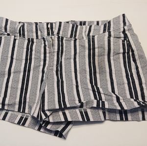 Old Navy Pixie Short Black and White Stripes